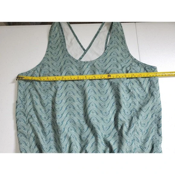 Patagonia Fleetwith Dress Women's‎ Medium Athletic Hiking Outdoor Green Pockets - Picture 11 of 14